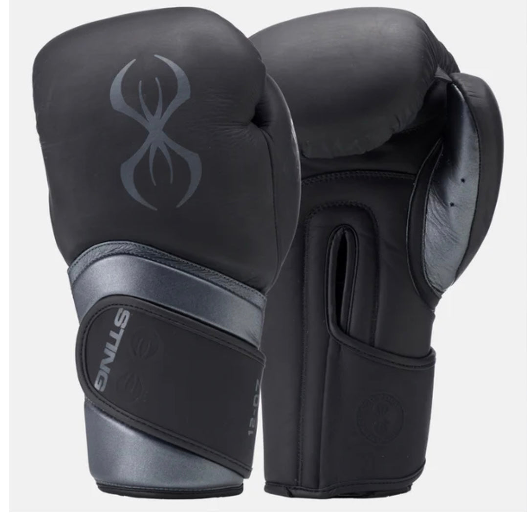 STING VIPER BOXING GLOVES - Black and Grey